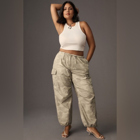 NWT! Anthropologie Pilcro Printed Camo Parachute Pants 🐾 - Picture 6 of 12